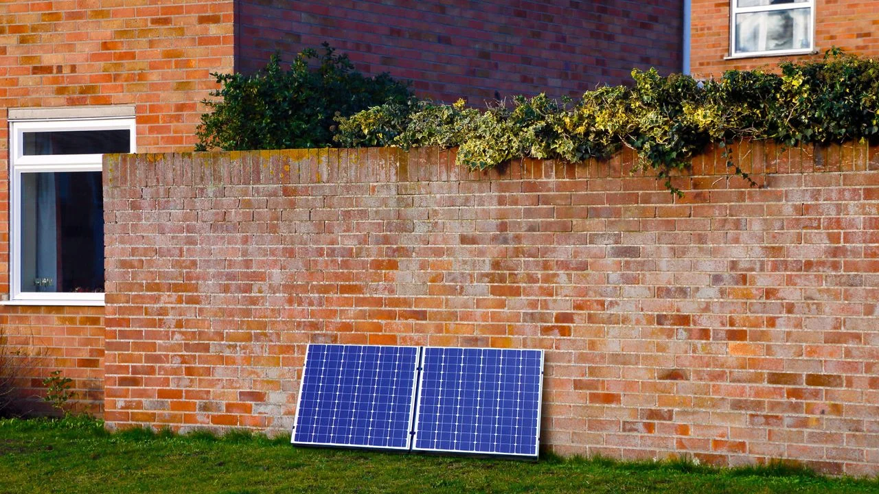 Octopus Energy Launches Plug-In Solar Panels, Tapping into a Growing Market