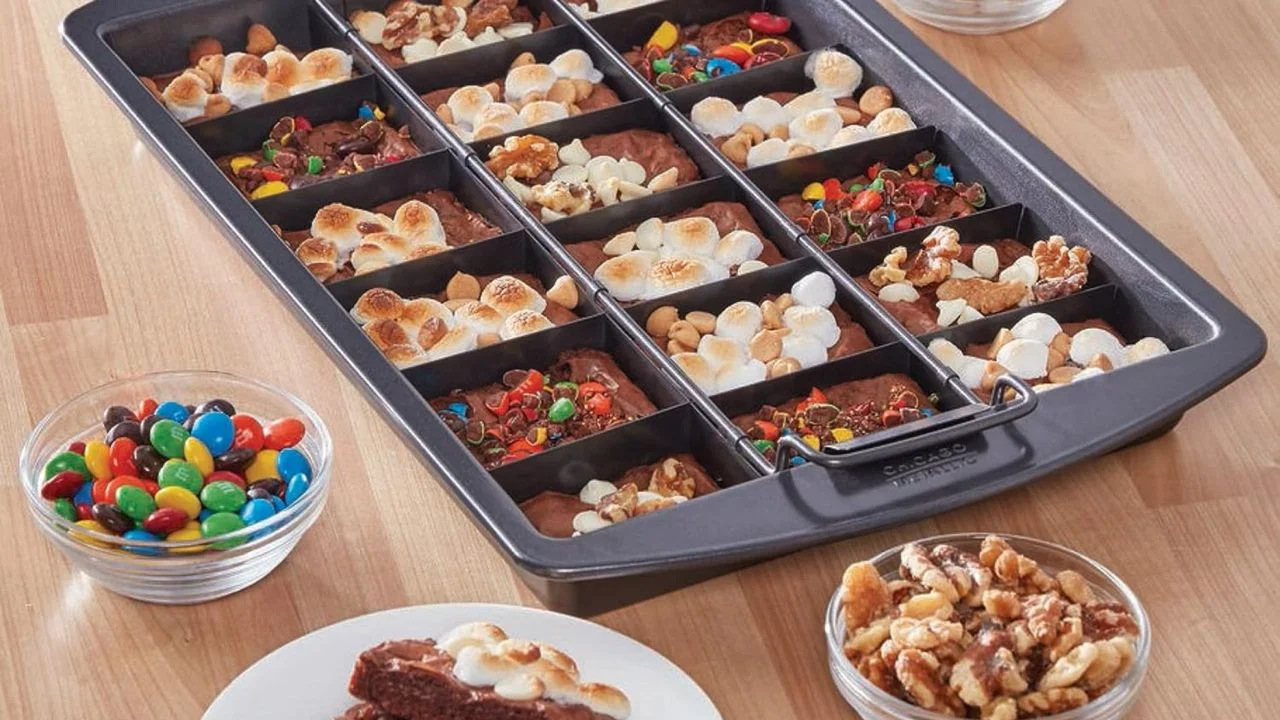 Effortless Meal Prepping: The Ultimate Brownie Pan for the Busy Holiday Season
