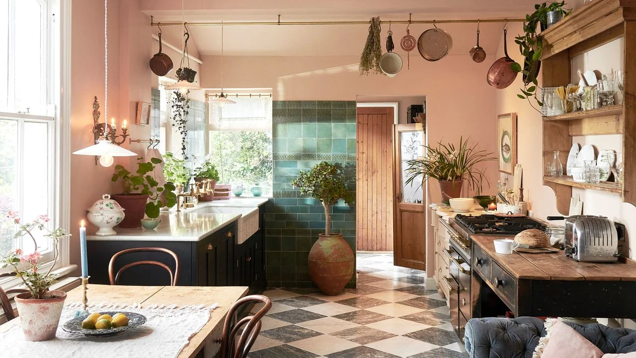 Create a Cozy Rustic Kitchen: 7 Design Insights for Timeless Charm