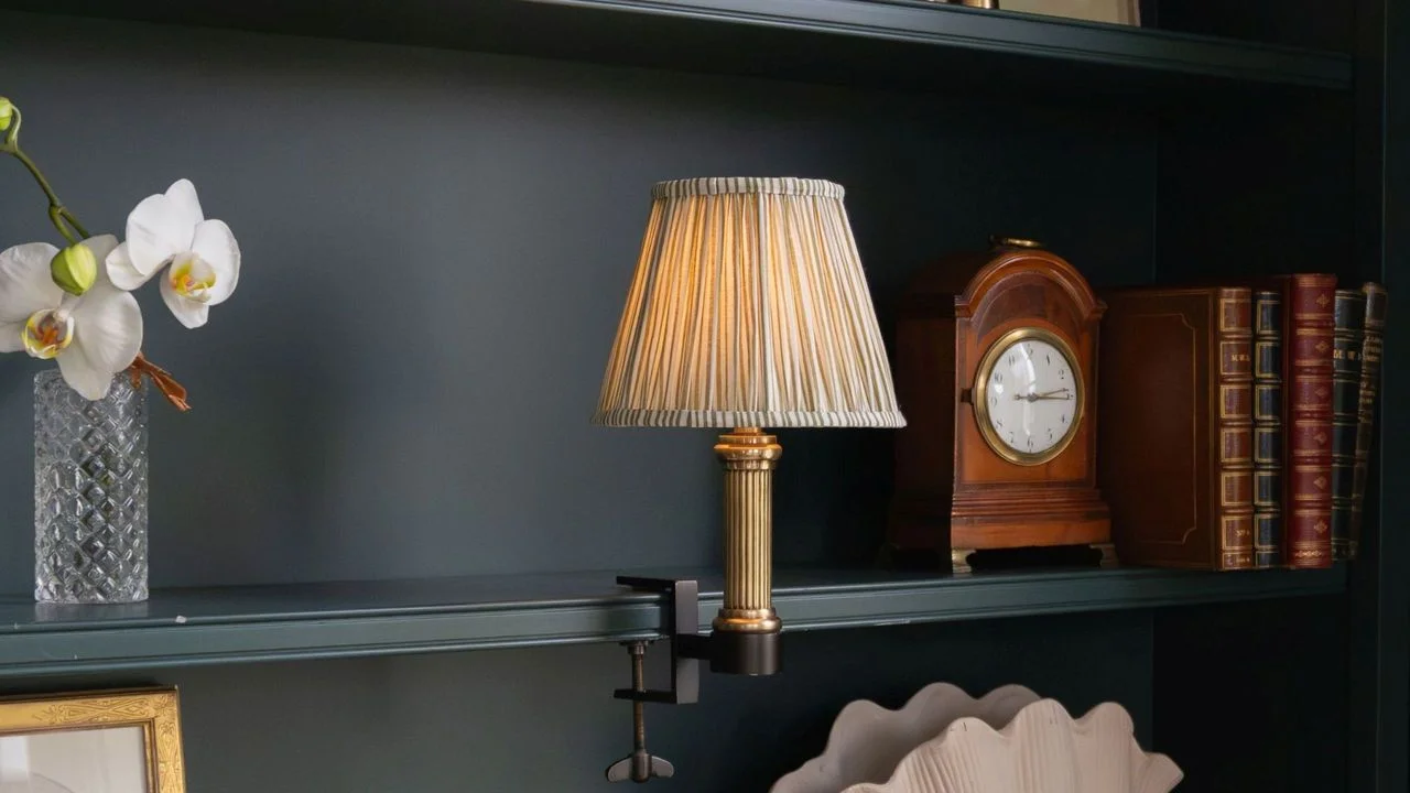 Pooky's Customizable Bookshelf Lights Offer Stylish Solutions for Dim Corners