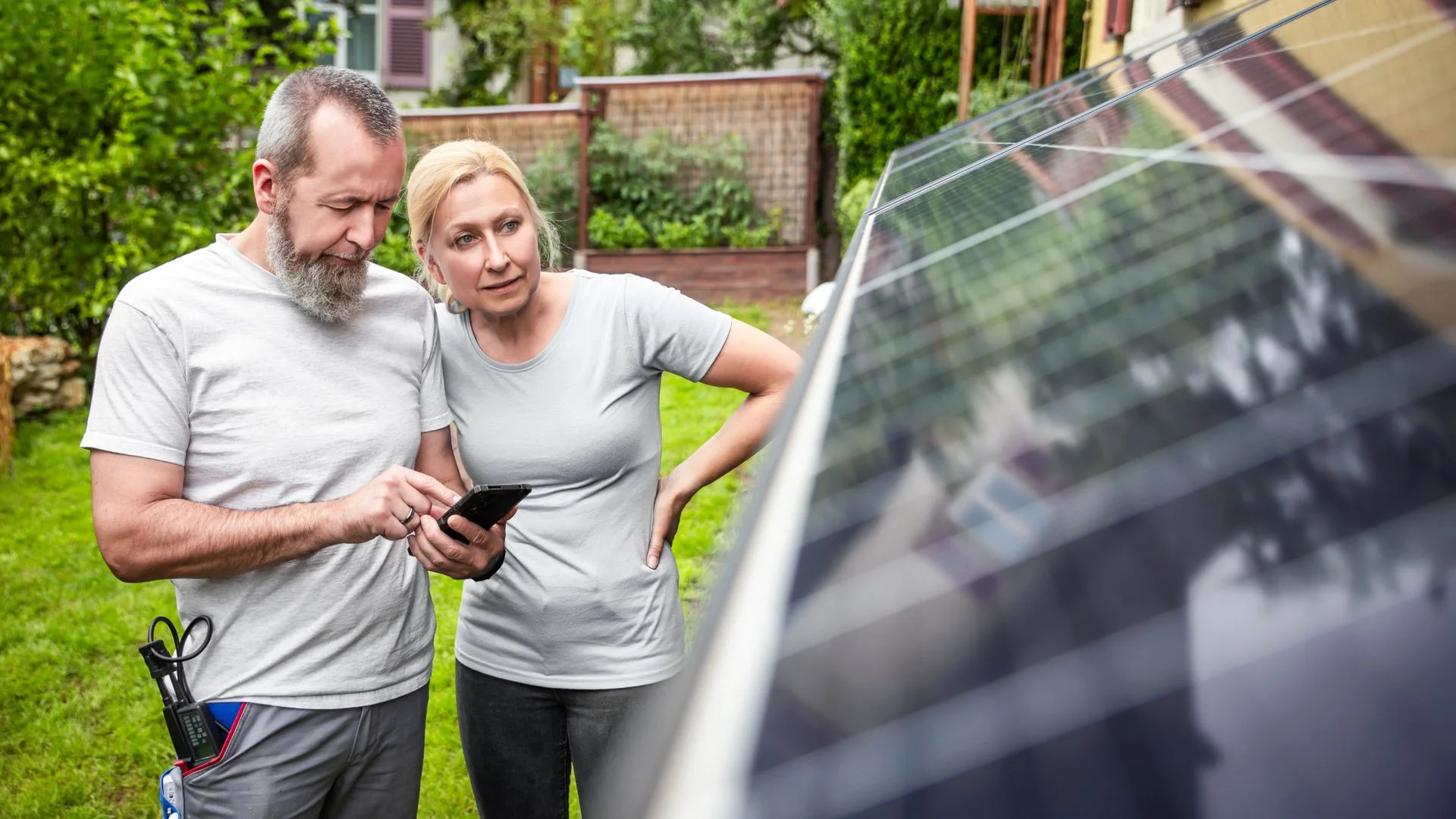Understanding Plug-In Solar Panels: Key Considerations Before Installation