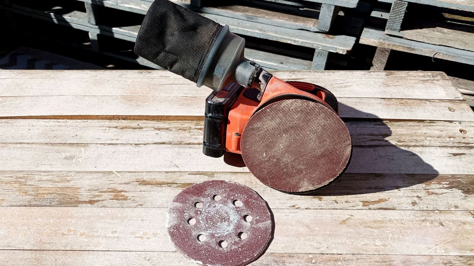 Why DIY Enthusiasts Should Consider Mesh Sandpaper Over Traditional Options
