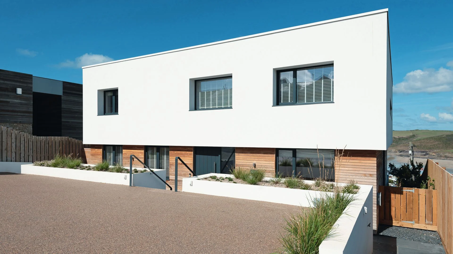 Understanding the Role of Form Factor in Energy-Efficient Self-Build Homes