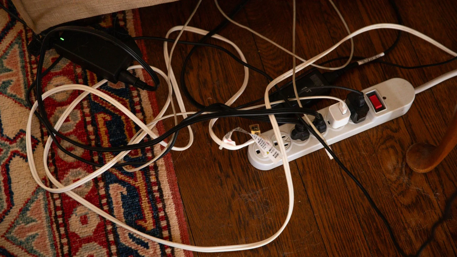 Effective Strategies for Managing Unsightly Cables in Your Home