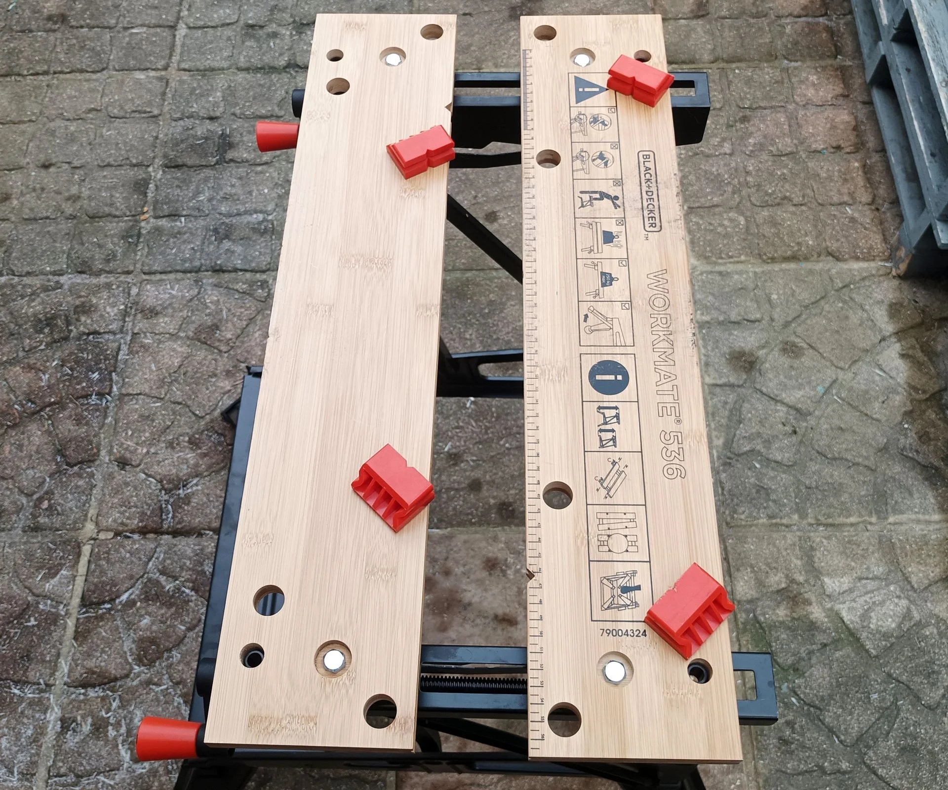 Workmate WM536 with adjustable grips