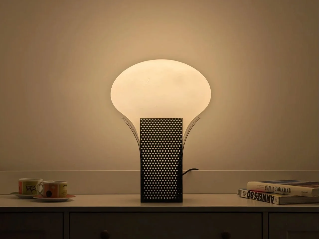 Discover the Allure of the Pandora Lamp: A Stylish Blend of Form and Function