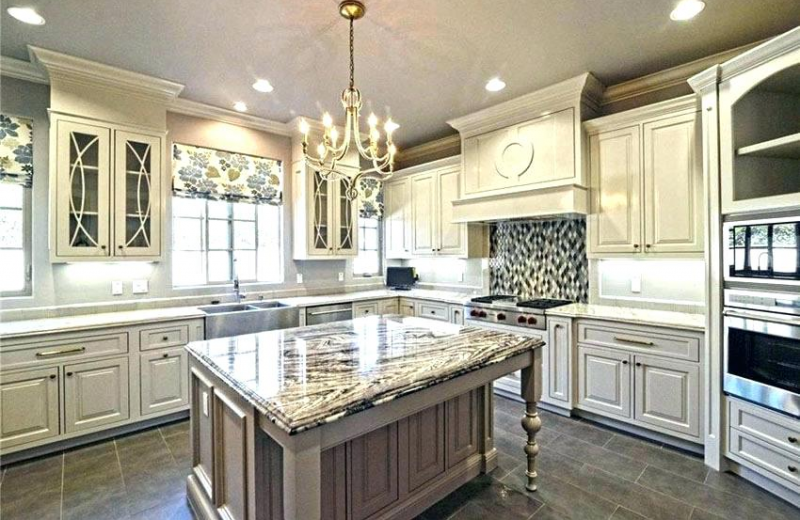 Traditional white kitchen