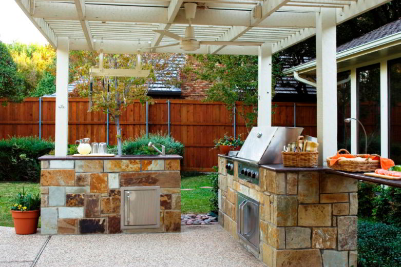 Rustic grill patio - GRIP ELEMENTS