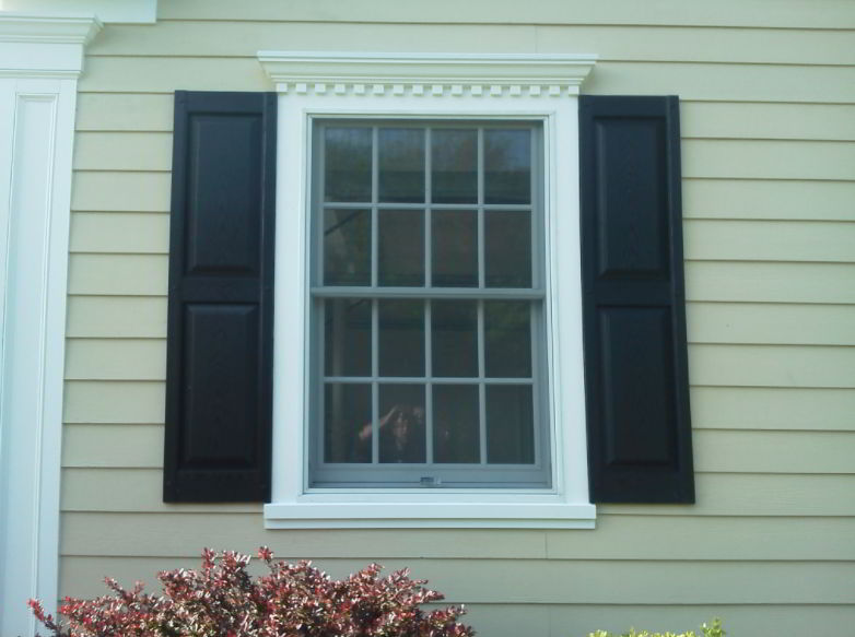 Crown Molding with Accents