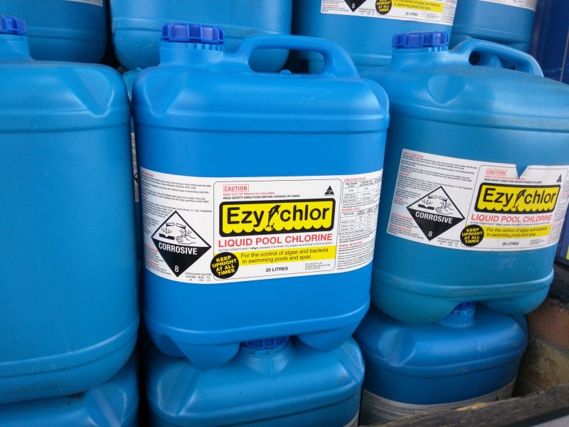 how to clean a green pool without chemicals