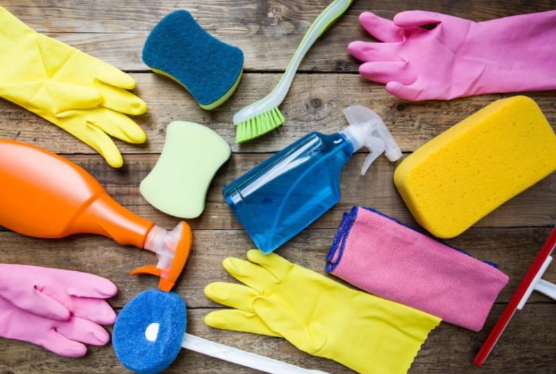 how to clean a shower floor with baking soda