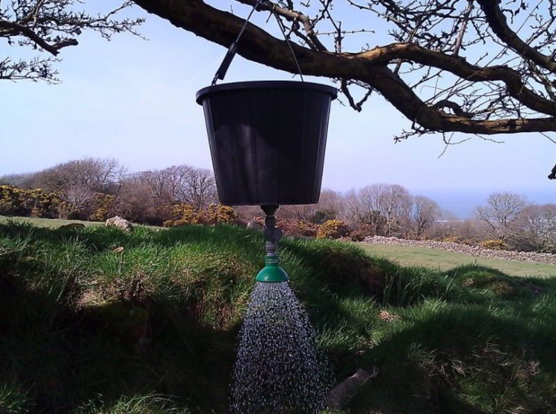 Simple DIY Solar Shower Ideas