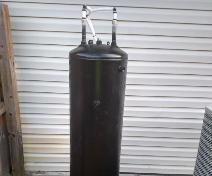 Paint your water tank in black
