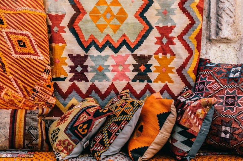 Patterns Of The Retro Rug