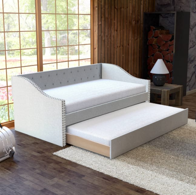 Traditional and Sophisticated daybed