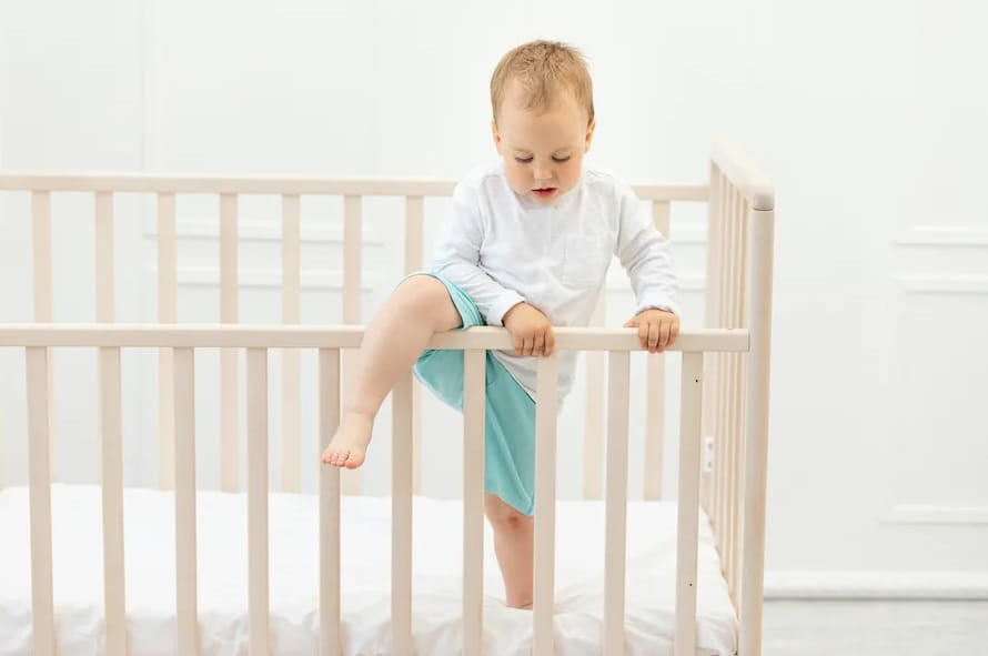 7 Stylish Cribs for Tall Babies for Your Tall Little One - GRIP ELEMENTS