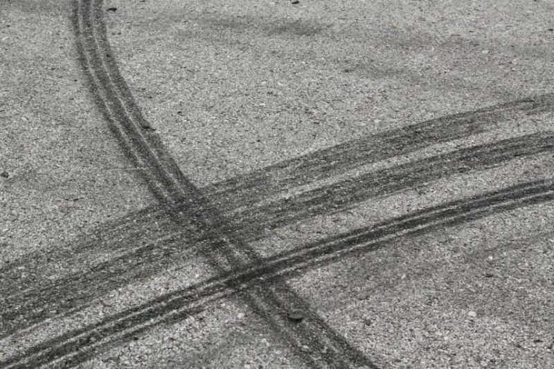 Do Tire Marks on Driveways Disappear
