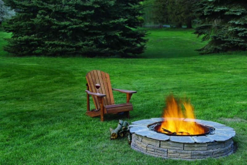 How Far Should Chairs be From A Fire Pit