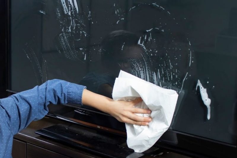 how to fix tv screen cleaned with windex