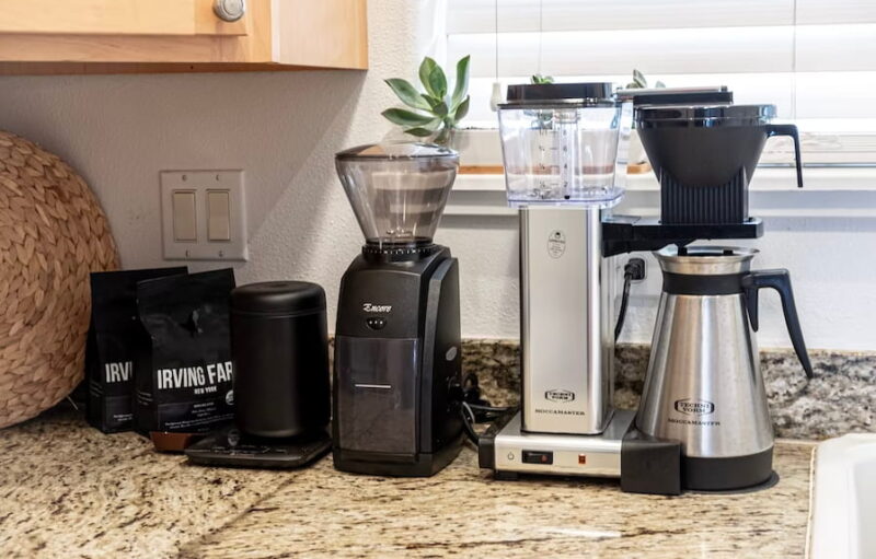 Appliances Manufacturing with Plastic Injection Molding