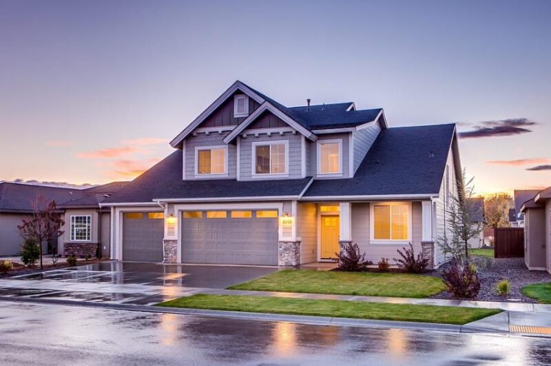 Guide on How to Your First House