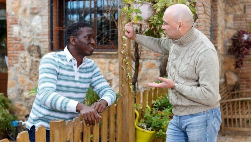 Try to Talk with the Neighbors