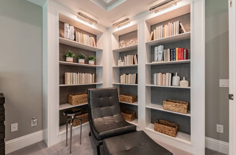 Small but Elegant Reading Nook