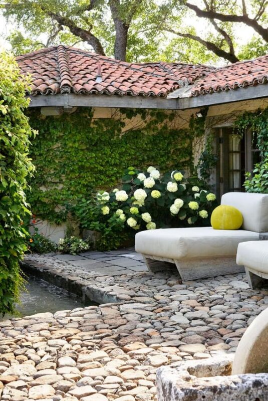 Beach Stone Patio Floor